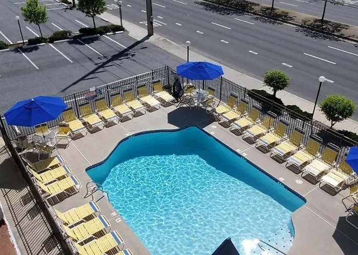 Sea Hawk Motel